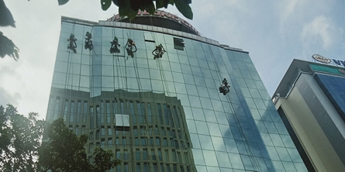 Phương pháp lau kính tòa nhà sạch tuyệt đối tại Thái Nguyên