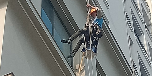 Lau kính nhà cao tầng hiệu quả