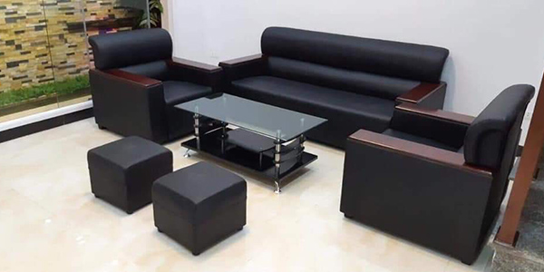 Nước lau sofa da an toàn